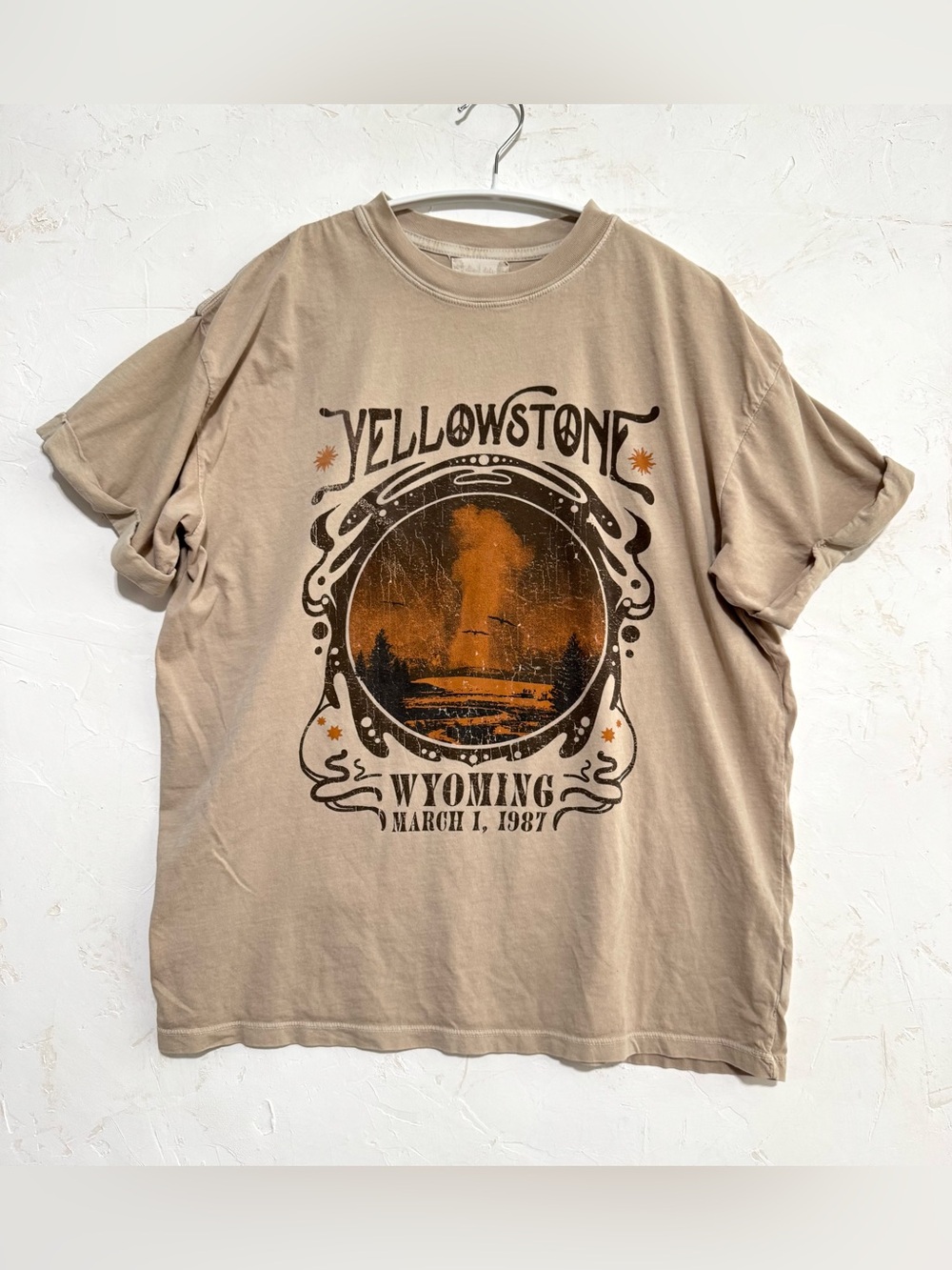 Altar’d State Yellowstone Wyoming Graphic Tee Size M